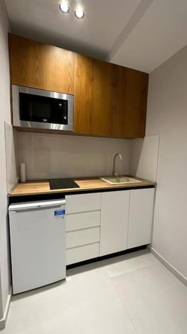 Host Apartament Elio Τίρανα Εξωτερικό φωτογραφία