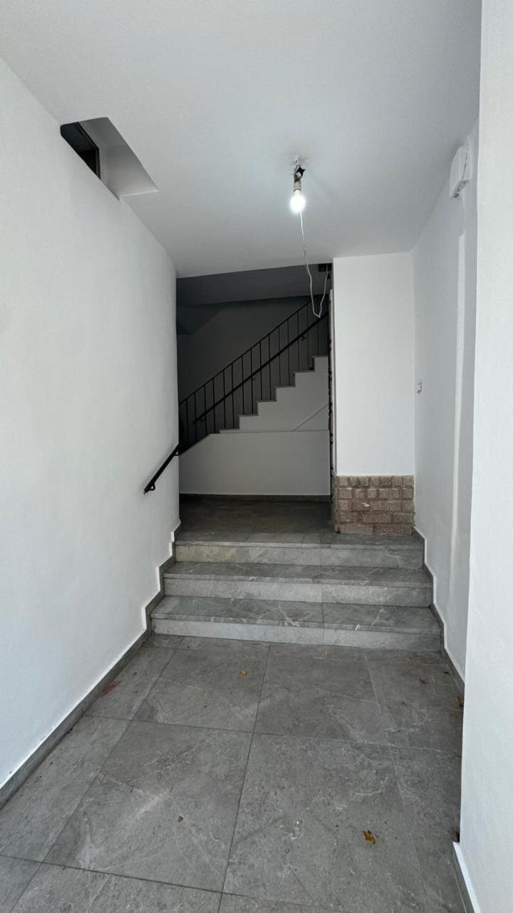 Host Apartament Elio Τίρανα Εξωτερικό φωτογραφία