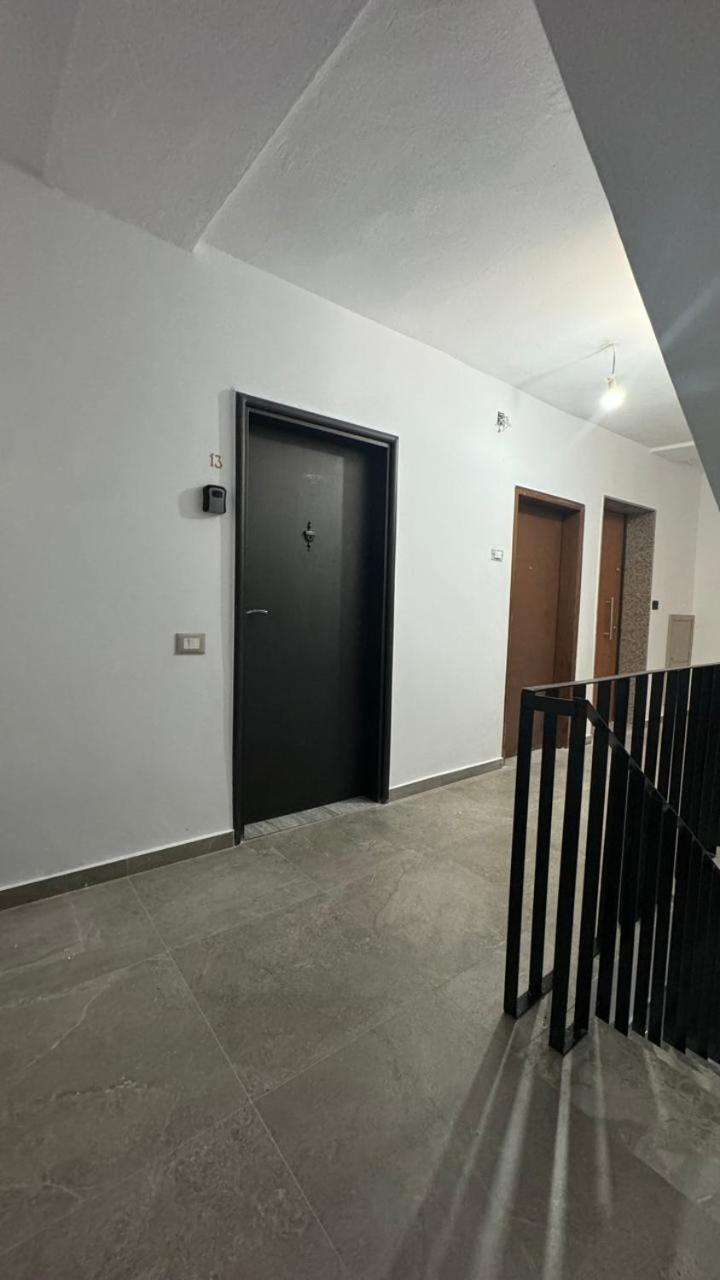 Host Apartament Elio Τίρανα Εξωτερικό φωτογραφία